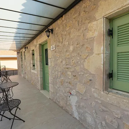 Dervisia Stonehouse 4 Apartmán